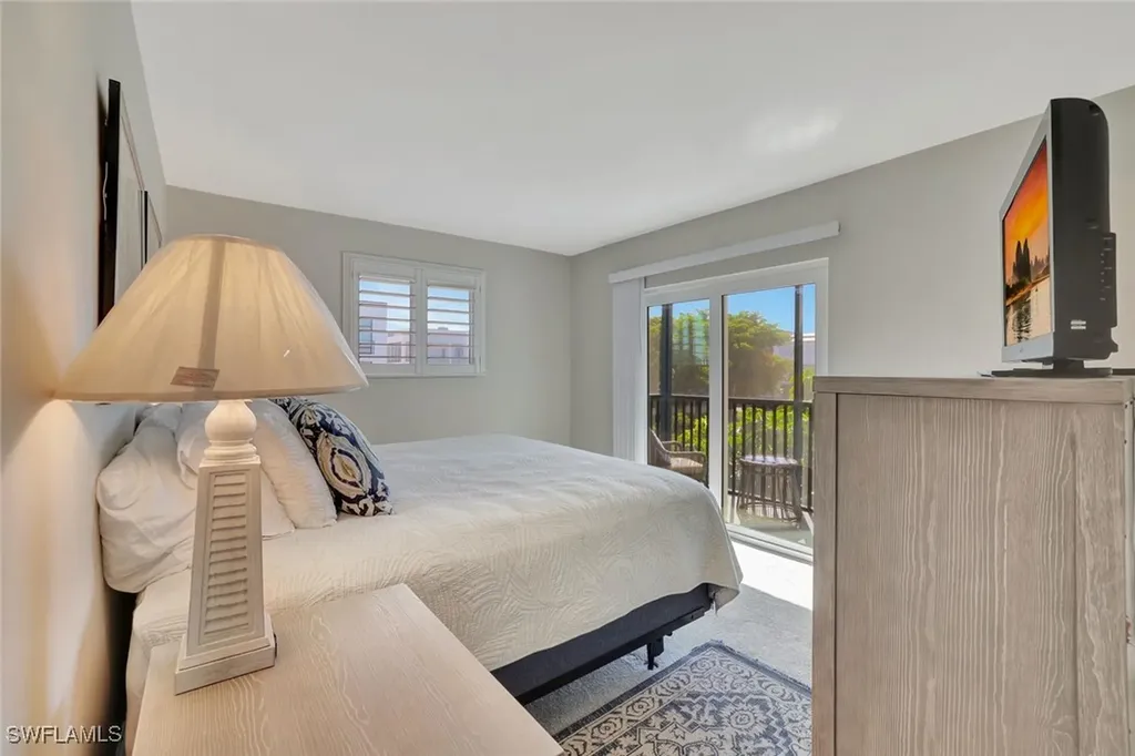 766 Central Avenue Naples FL 34102