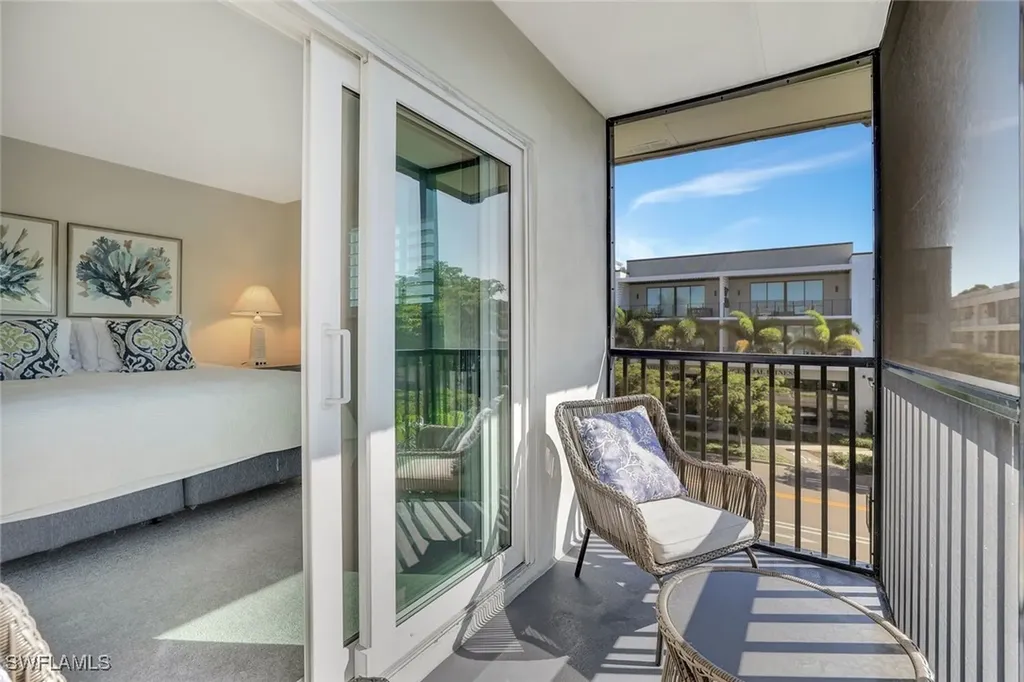 766 Central Avenue Naples FL 34102