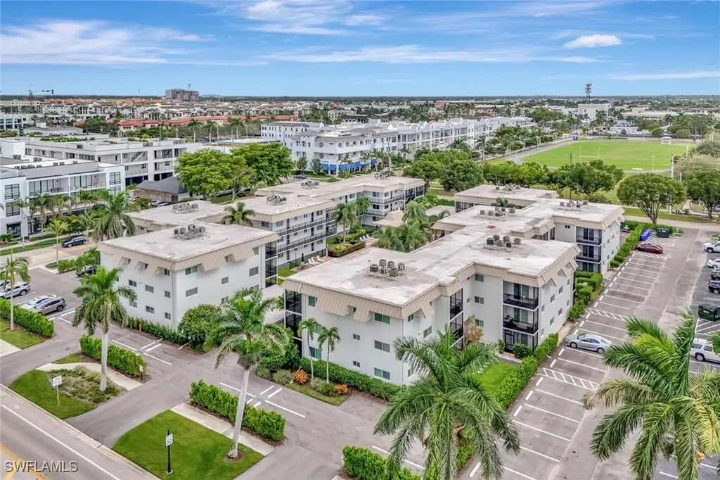 766 Central Avenue Naples FL 34102