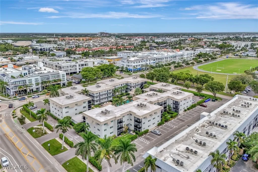766 Central Avenue Naples FL 34102