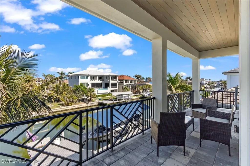 103 Bayview Avenue Naples FL 34108