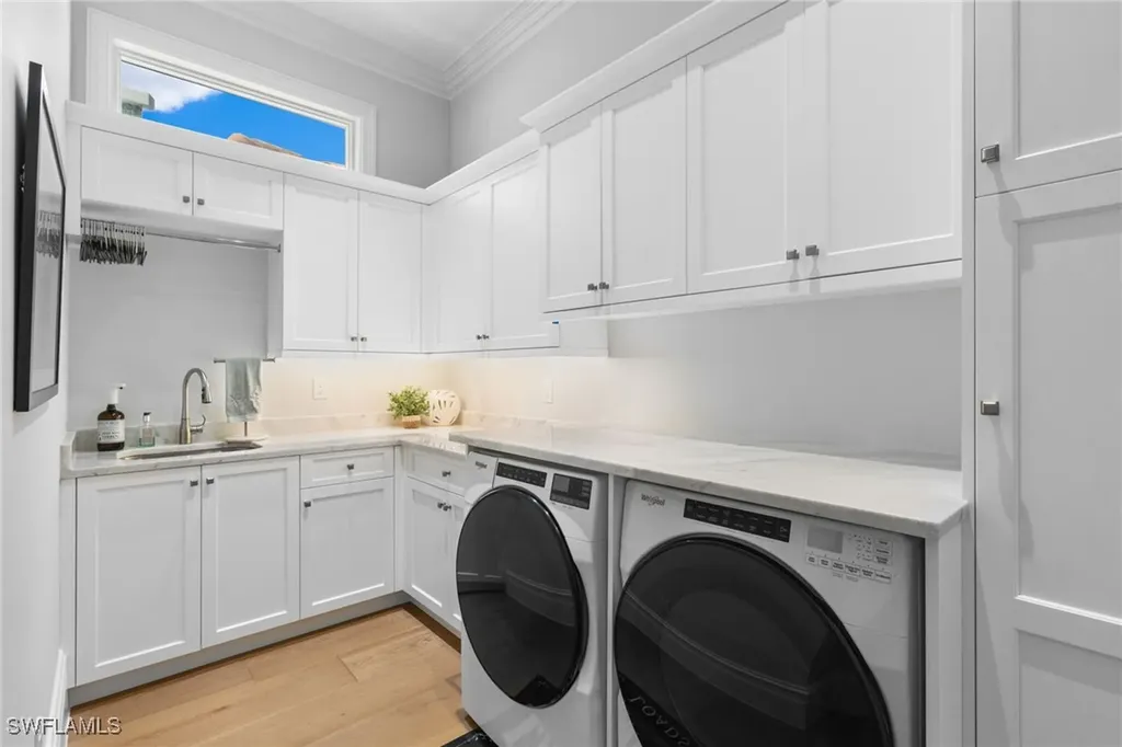 103 Bayview Avenue Naples FL 34108