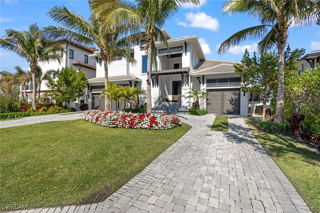 103 Bayview Avenue Naples FL 34108
