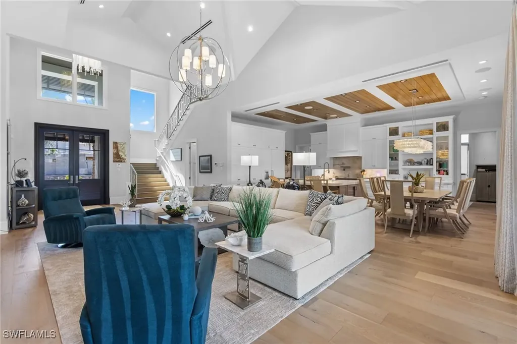 103 Bayview Avenue Naples FL 34108