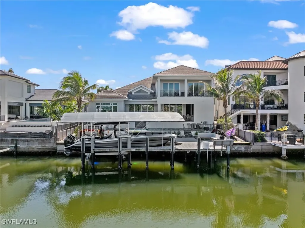 103 Bayview Avenue Naples FL 34108