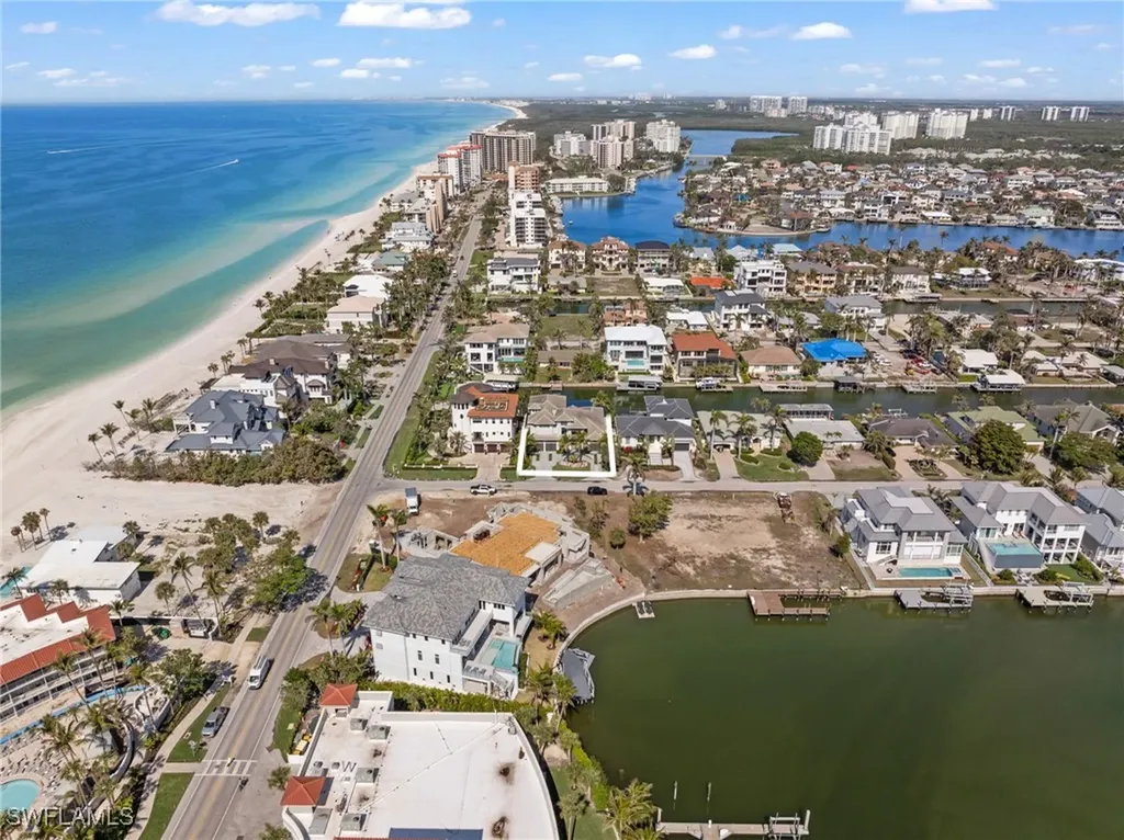 103 Bayview Avenue Naples FL 34108