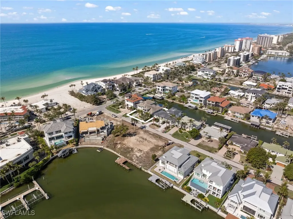 103 Bayview Avenue Naples FL 34108