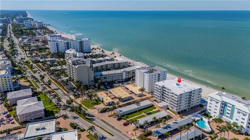 1977 Gulf Shore Boulevard N Naples FL 34102