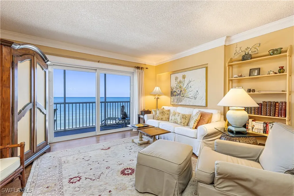 1977 Gulf Shore Boulevard N Naples FL 34102