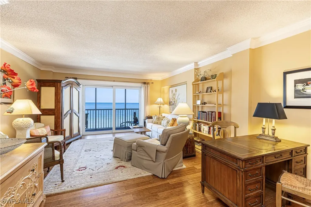 1977 Gulf Shore Boulevard N Naples FL 34102