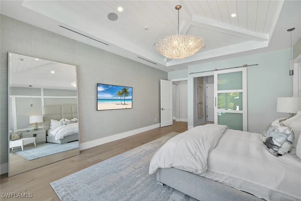 405 7th Avenue N Naples FL 34102