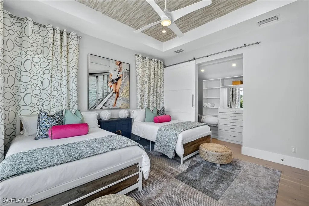 405 7th Avenue N Naples FL 34102