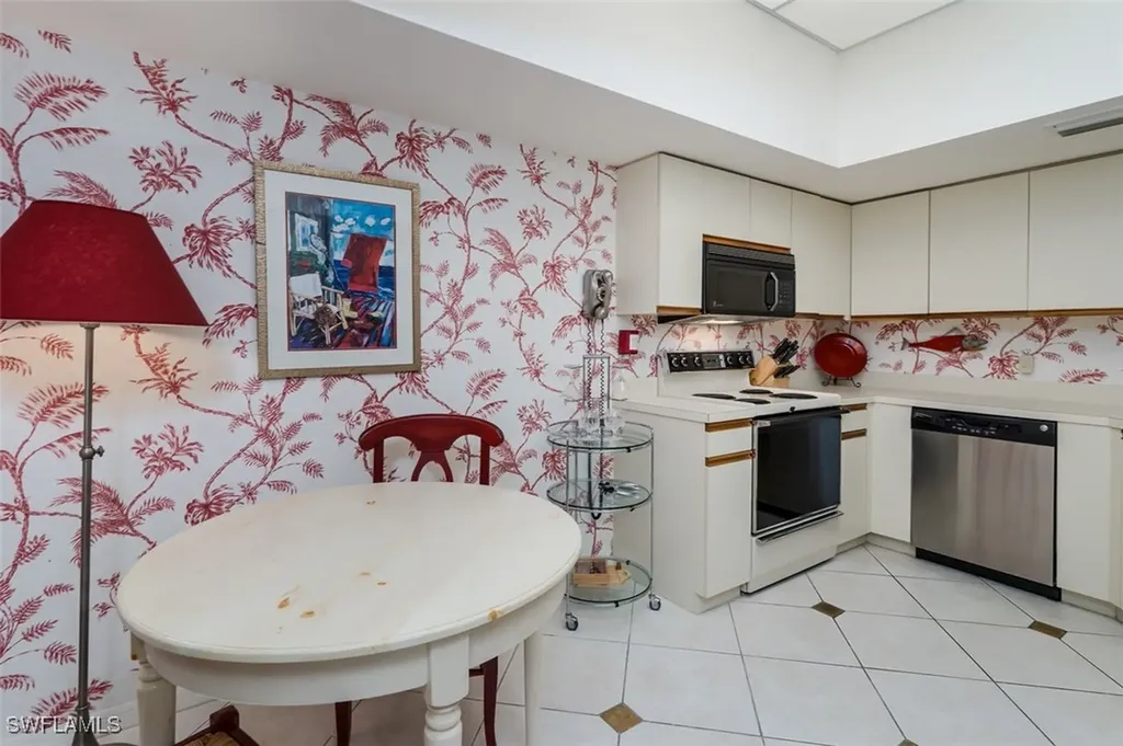 6545 Valen Way Naples FL 34108