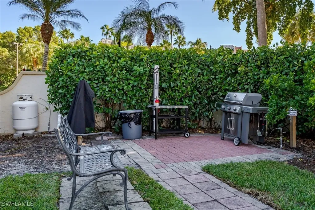 6545 Valen Way Naples FL 34108