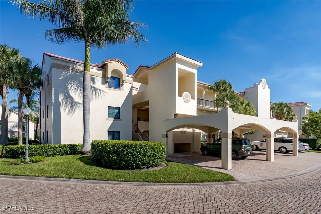 6545 Valen Way Naples FL 34108