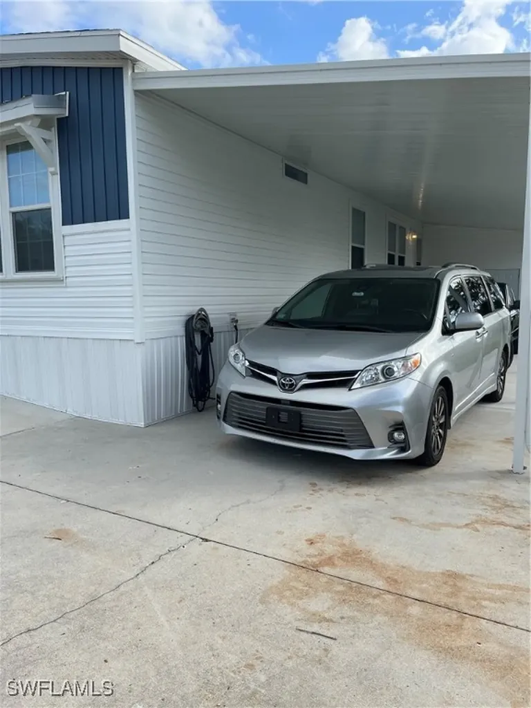 240 Ocean Reef Lane Naples FL 34114