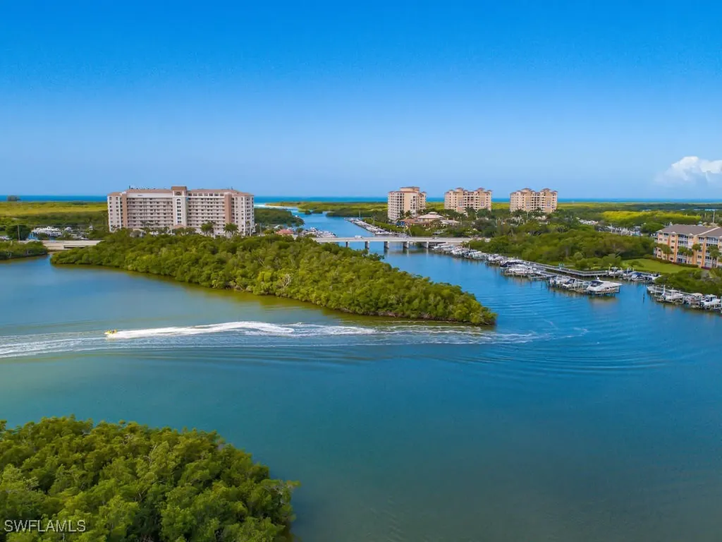 420 Cove Tower Drive Naples FL 34110