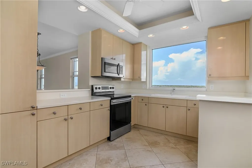 420 Cove Tower Drive Naples FL 34110
