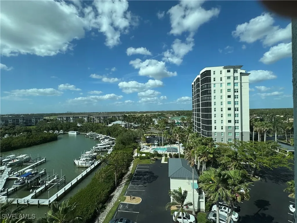 420 Cove Tower Drive Naples FL 34110