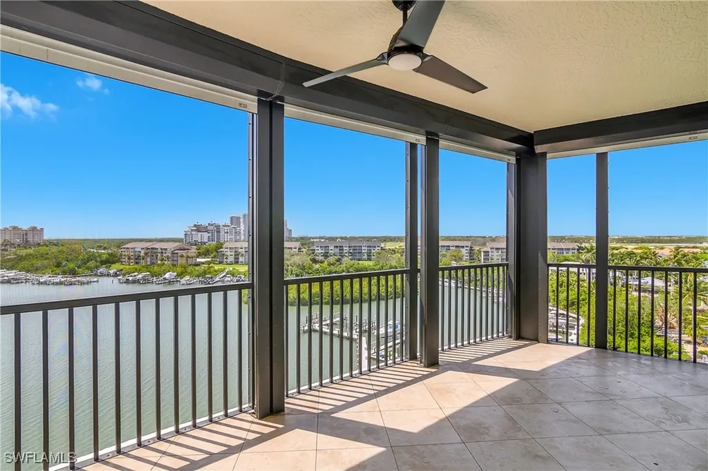 420 Cove Tower Drive Naples FL 34110