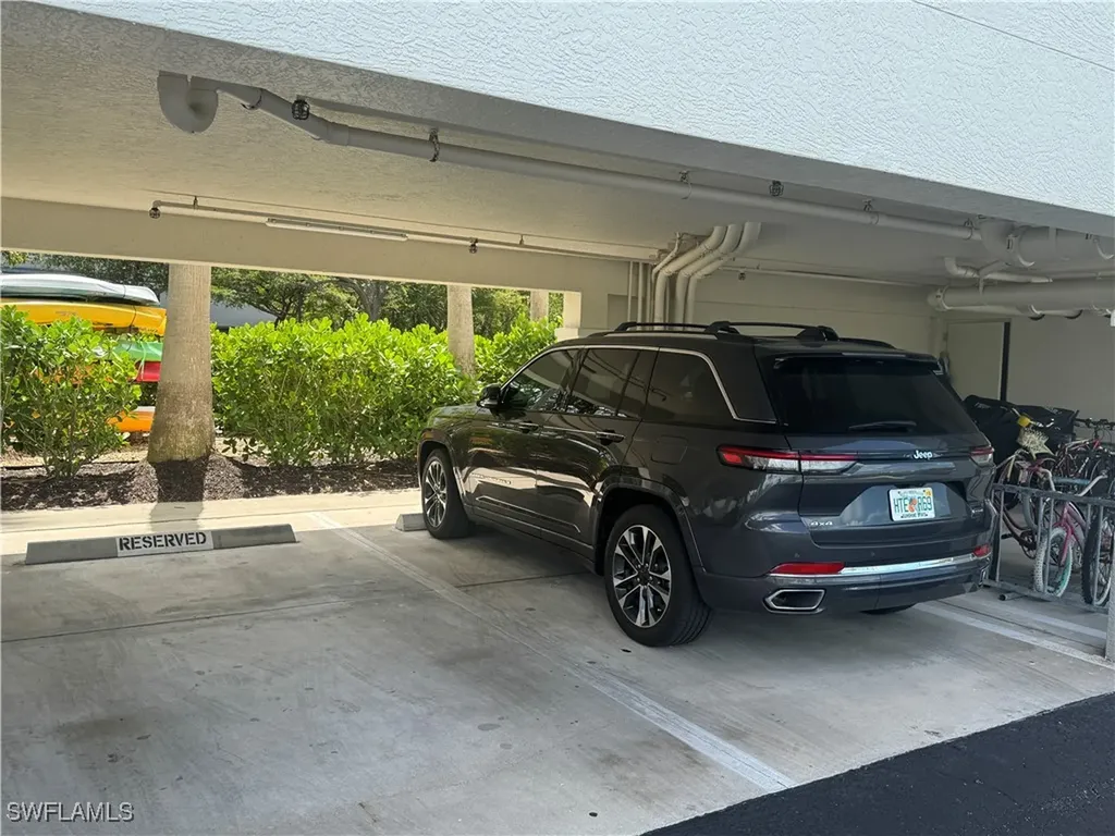 420 Cove Tower Drive Naples FL 34110