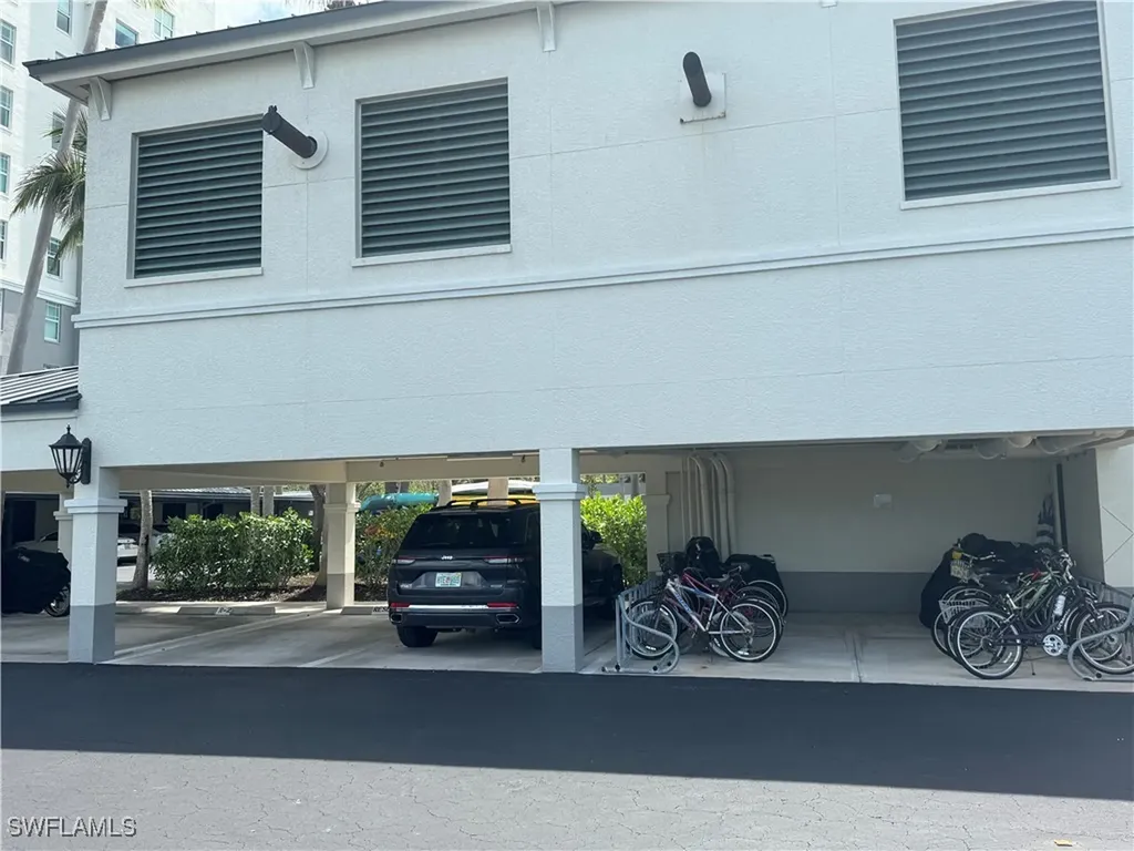 420 Cove Tower Drive Naples FL 34110
