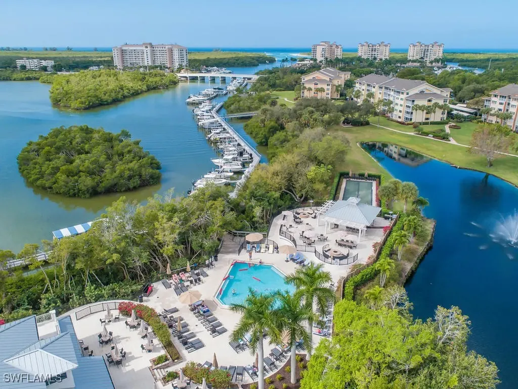 420 Cove Tower Drive Naples FL 34110