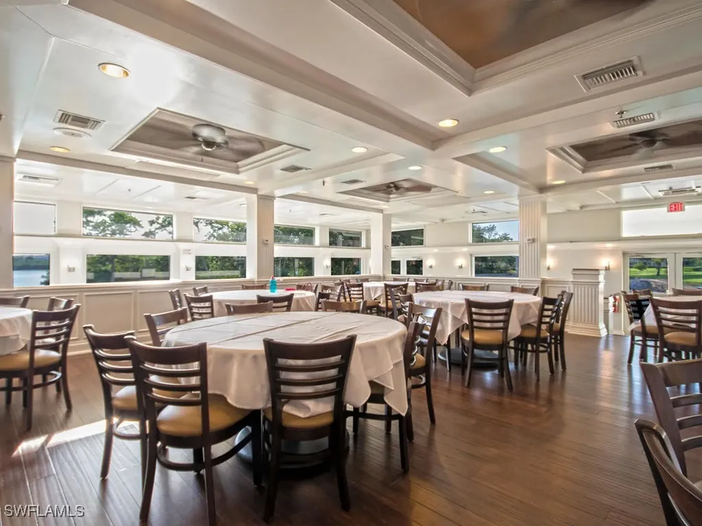 420 Cove Tower Drive Naples FL 34110