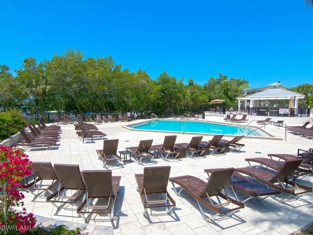 420 Cove Tower Drive Naples FL 34110