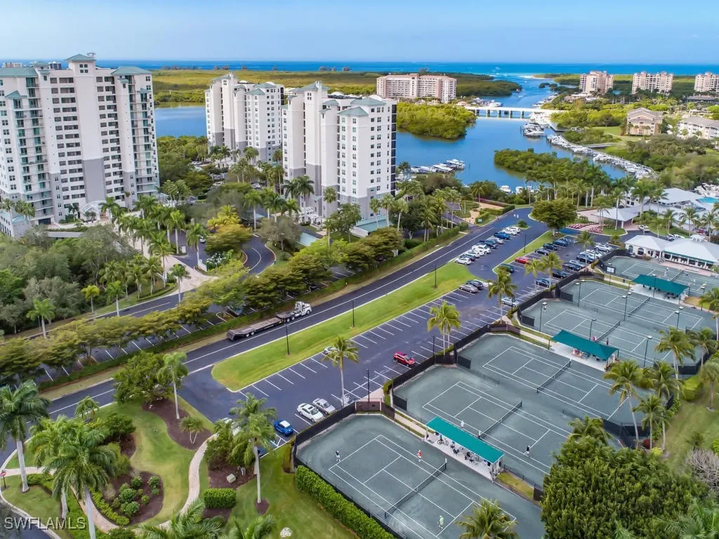 420 Cove Tower Drive Naples FL 34110