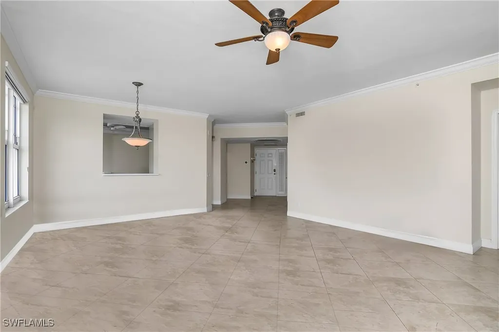 420 Cove Tower Drive Naples FL 34110