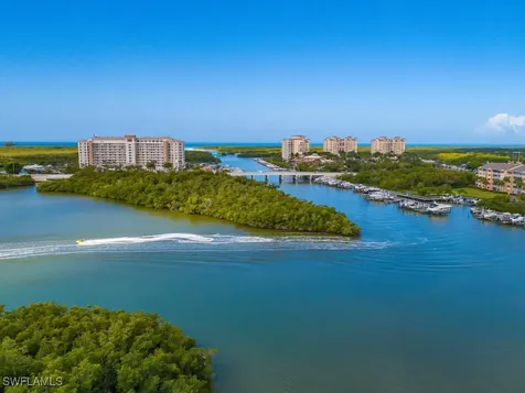 420 Cove Tower Drive Naples FL 34110