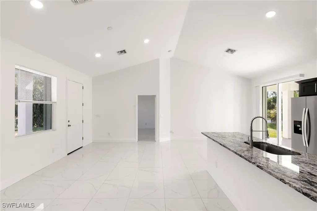 3909 Everglades Boulevard N Naples FL 34120