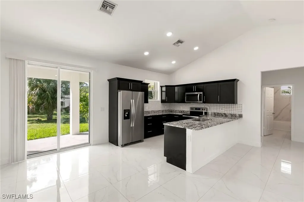 3909 Everglades Boulevard N Naples FL 34120