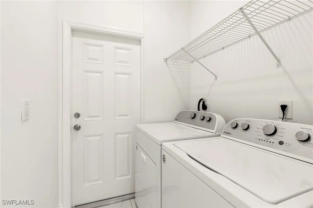 3909 Everglades Boulevard N Naples FL 34120