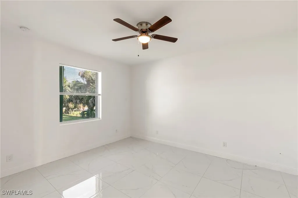 3909 Everglades Boulevard N Naples FL 34120