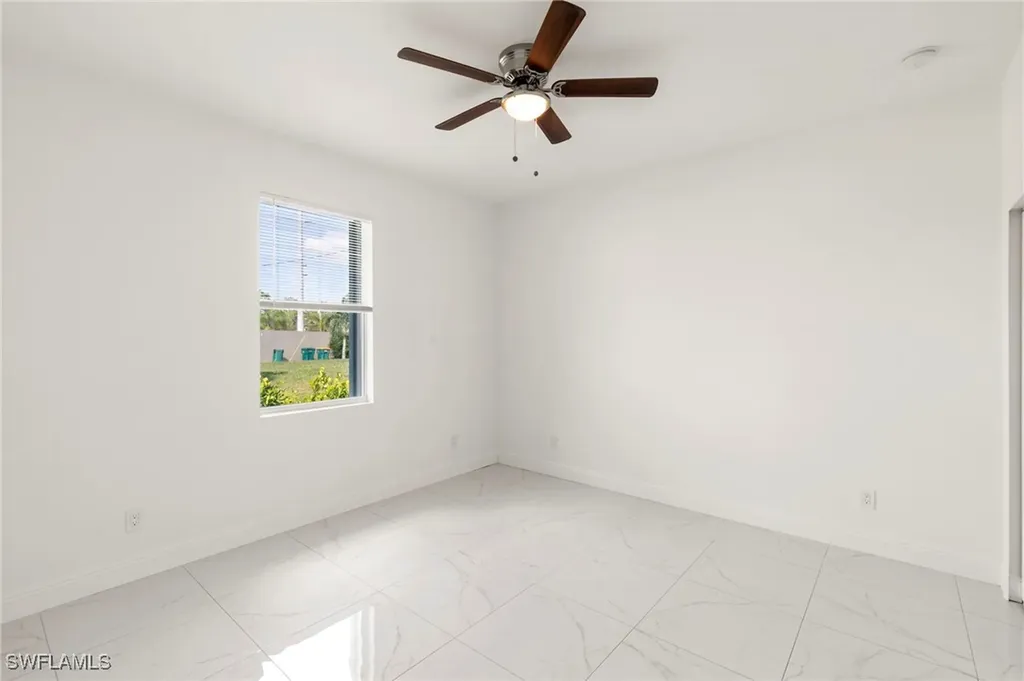 3909 Everglades Boulevard N Naples FL 34120