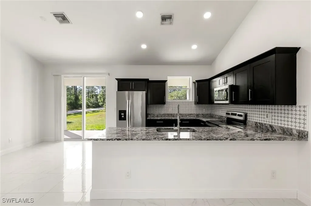 3909 Everglades Boulevard N Naples FL 34120