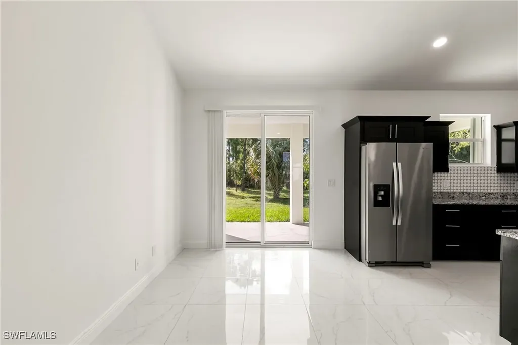 3909 Everglades Boulevard N Naples FL 34120