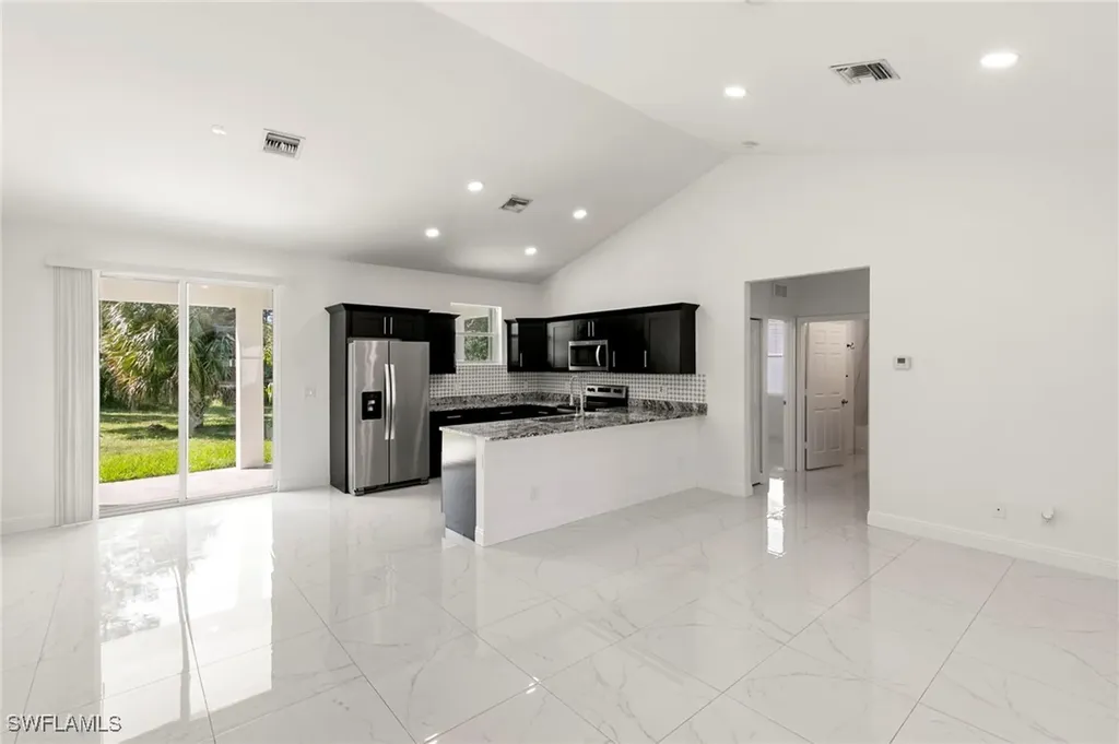 3909 Everglades Boulevard N Naples FL 34120