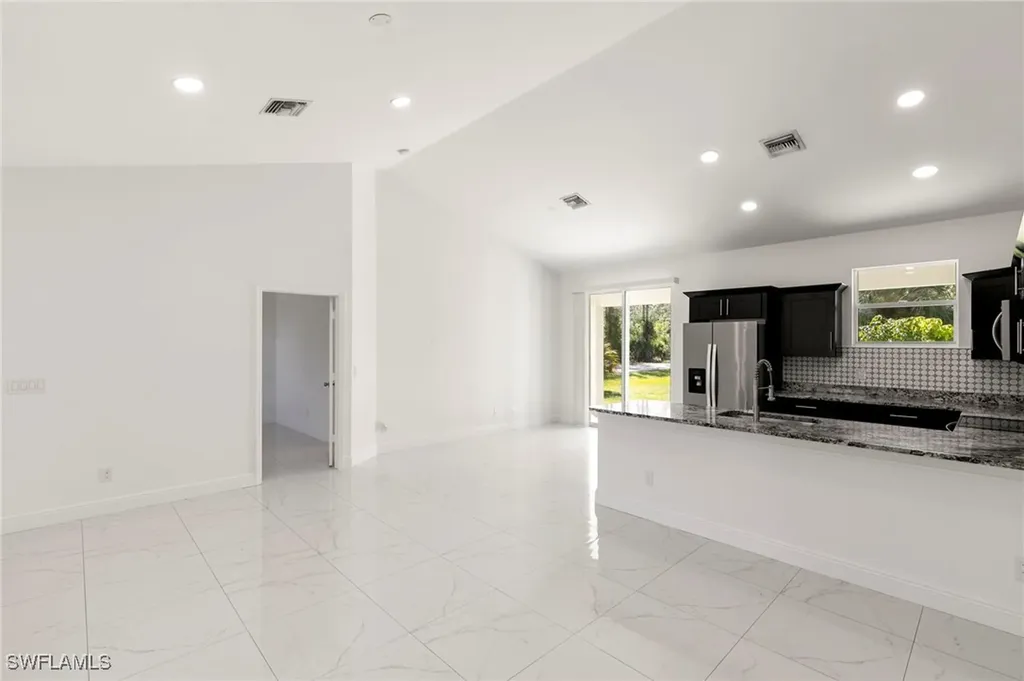 3909 Everglades Boulevard N Naples FL 34120