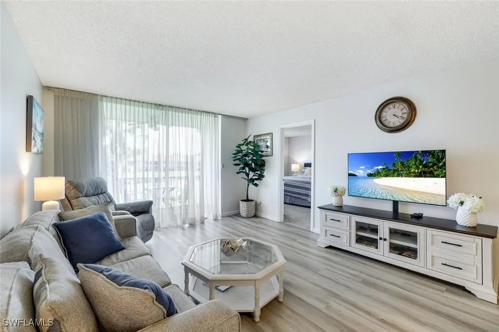 200 Forest Lakes Boulevard Naples FL 34105
