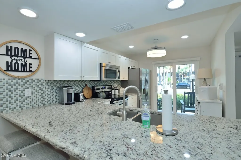 3400 Frosty Way Naples FL 34112