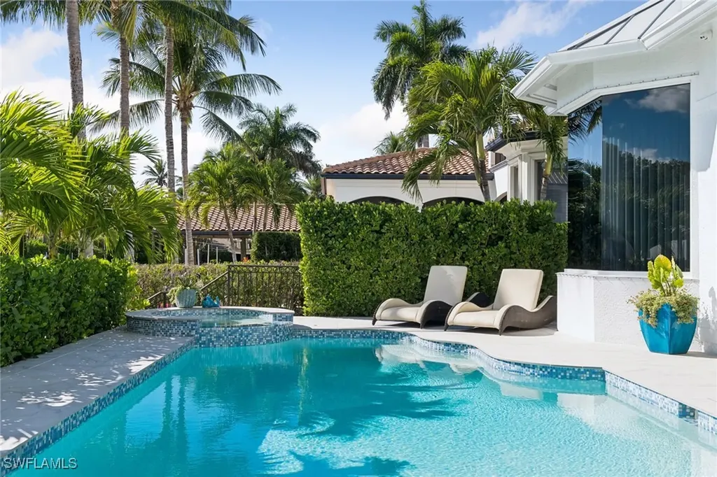 470 17th Avenue S Naples FL 34102
