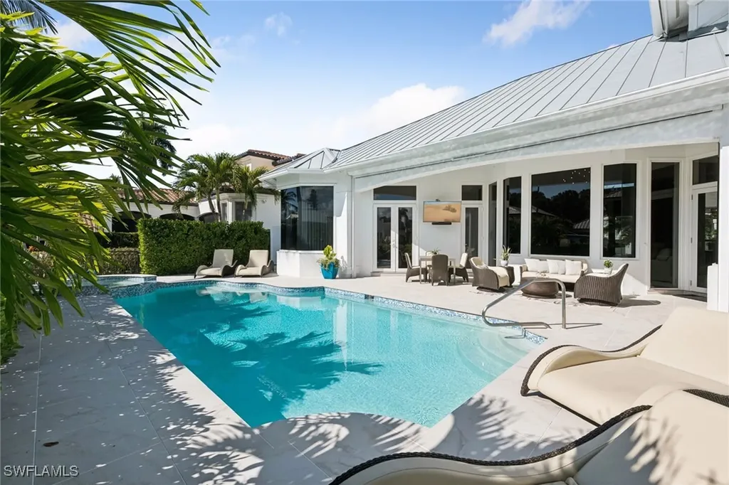 470 17th Avenue S Naples FL 34102