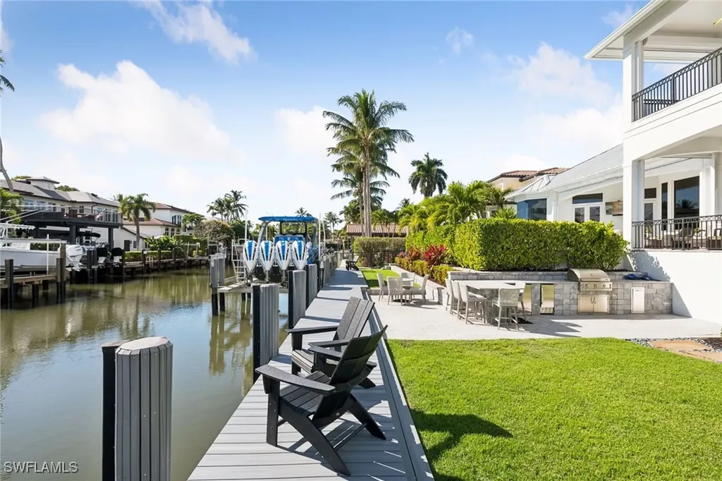 470 17th Avenue S Naples FL 34102