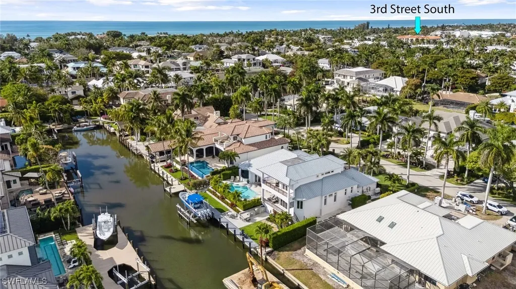 470 17th Avenue S Naples FL 34102
