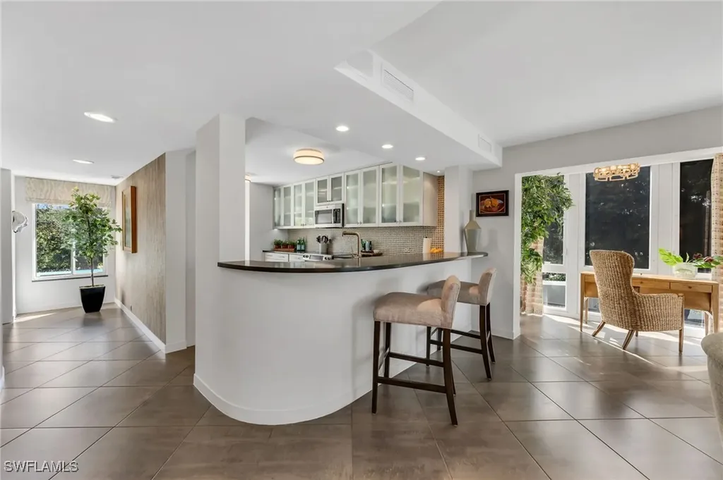 355 Park Shore Drive Naples FL 34103