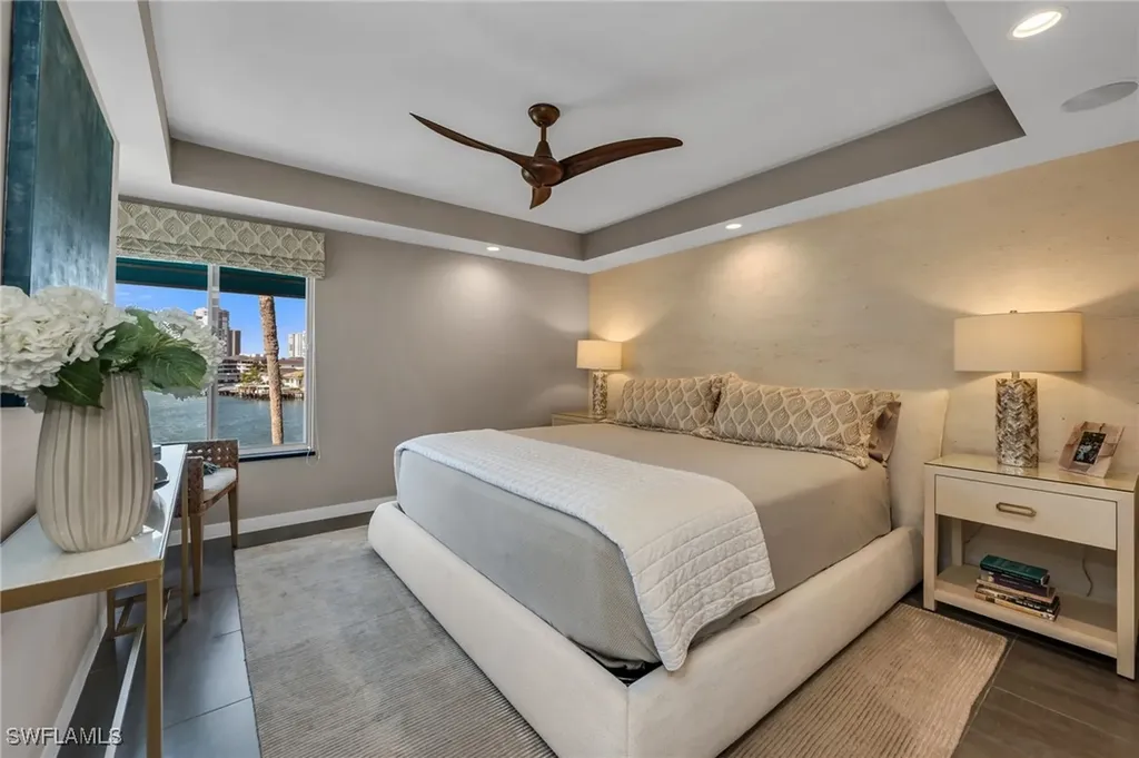 355 Park Shore Drive Naples FL 34103