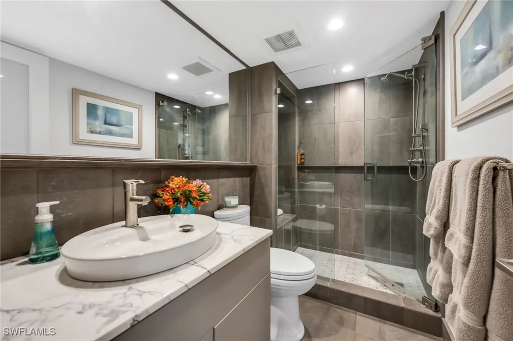 355 Park Shore Drive Naples FL 34103